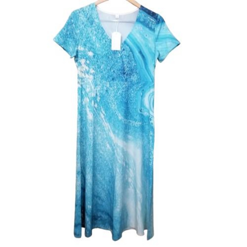 NWT Blue and White Casual Summer V-Neck Medium Dress
